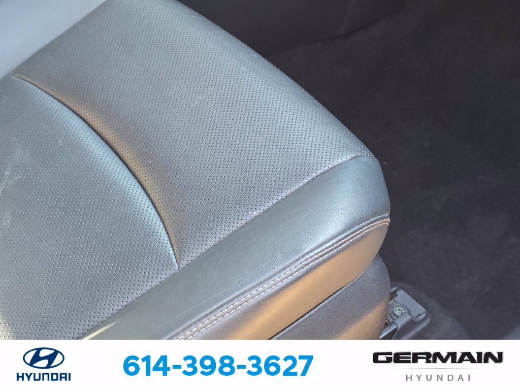 Used 2021 Toyota RAV4 Limited AWD/4WD image 28