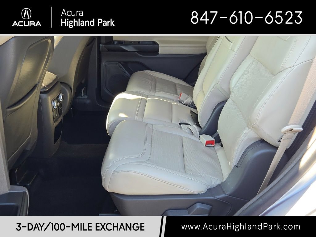 Used 2020 Ford Explorer Platinum w/ Premium Technology Package AWD/4WD image 25