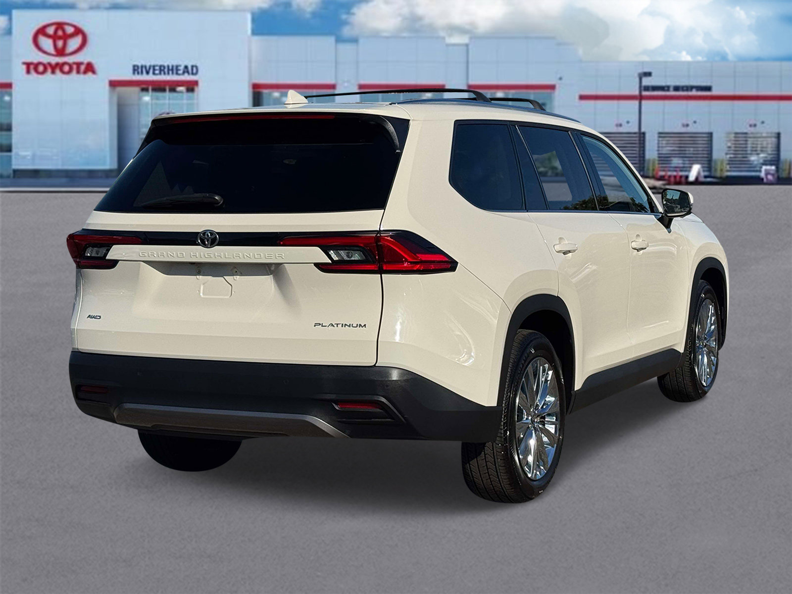 Used 2024 Toyota Grand Highlander Platinum image 3