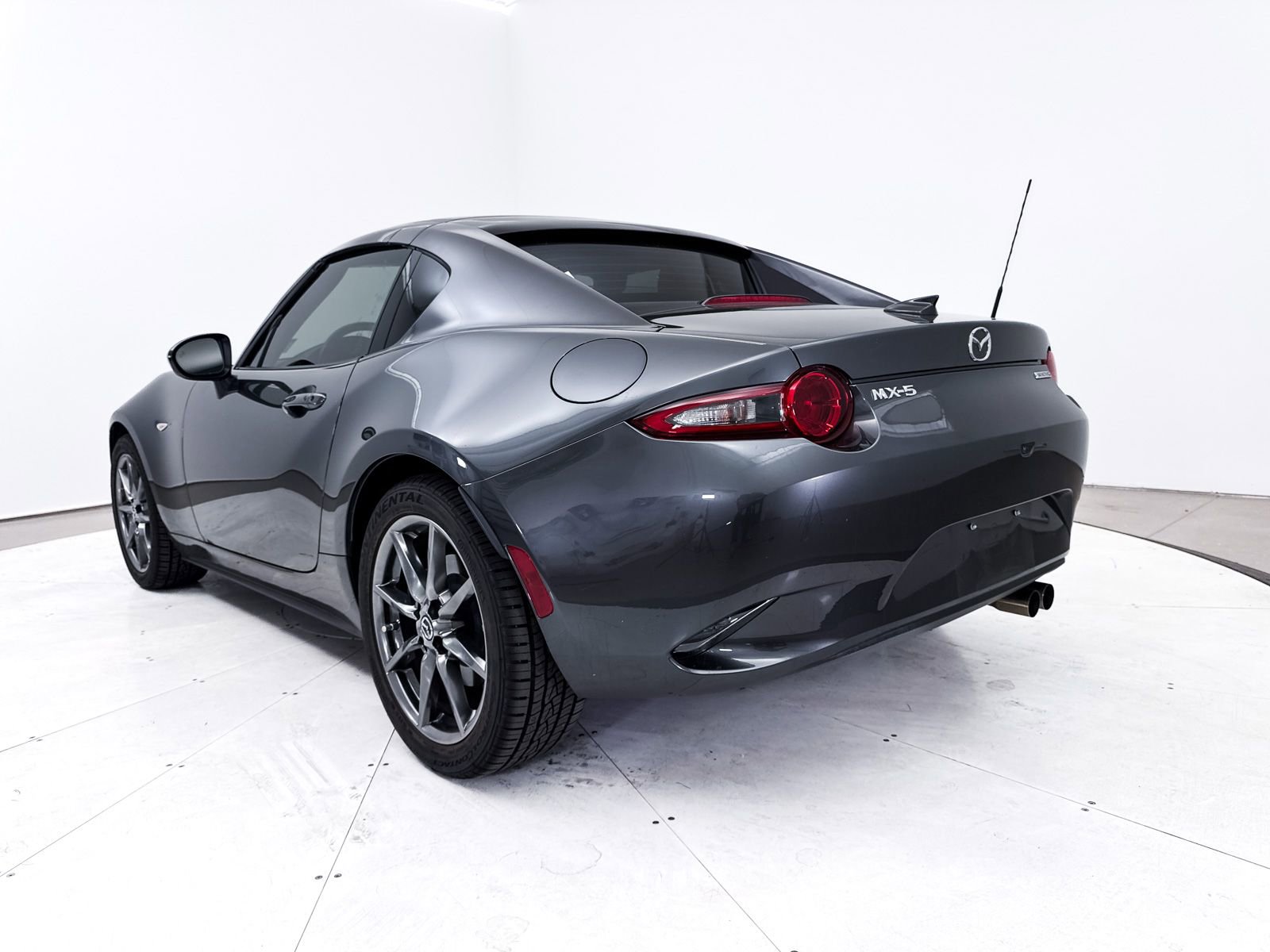 Used 2020 MAZDA MX-5 Miata RF Grand Touring image 13