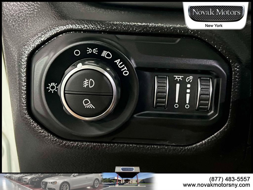 Used 2022 Jeep Gladiator Willys image 19