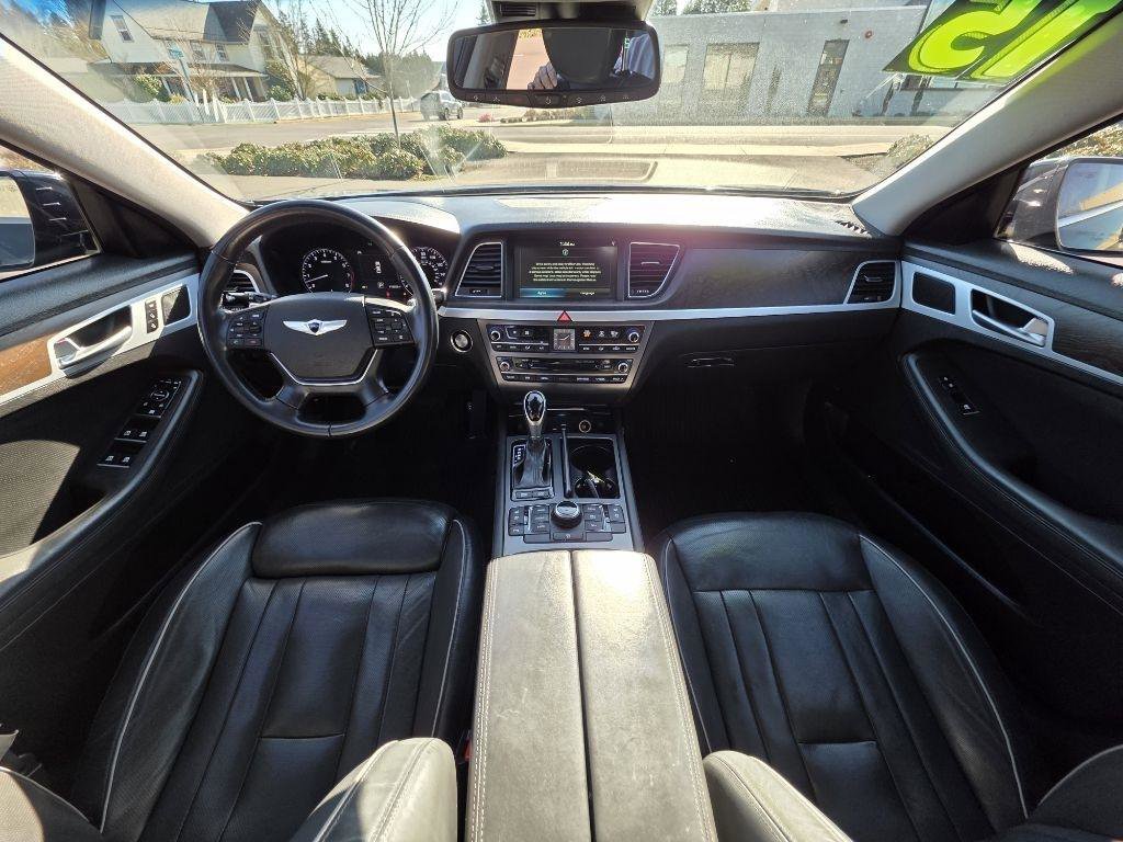 Used 2015 Hyundai Genesis 5.0 w/ Option Group 05 image 13
