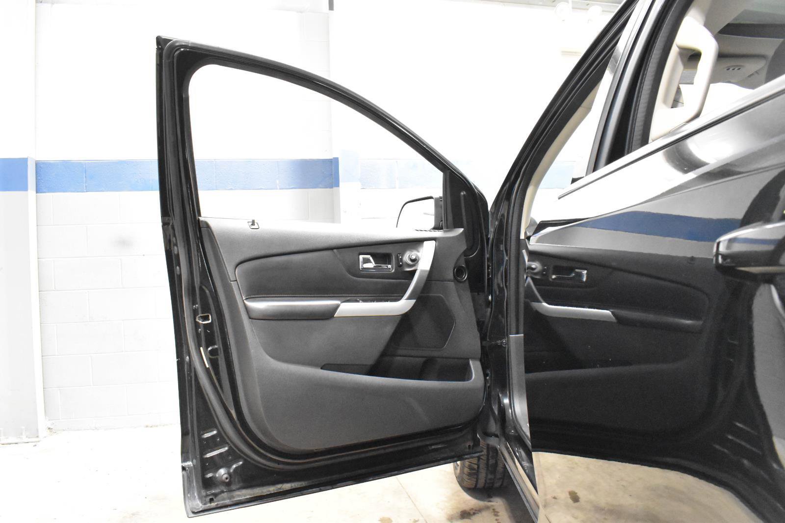 Used 2014 Ford Edge Limited w/ Canadian Touring Package image 11