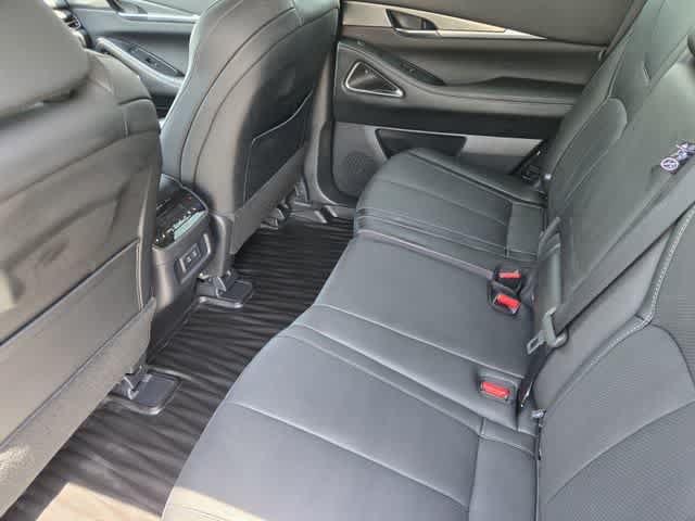 Certified 2027 INFINITI QX60 Luxe w/ Cargo Package FWD image 12