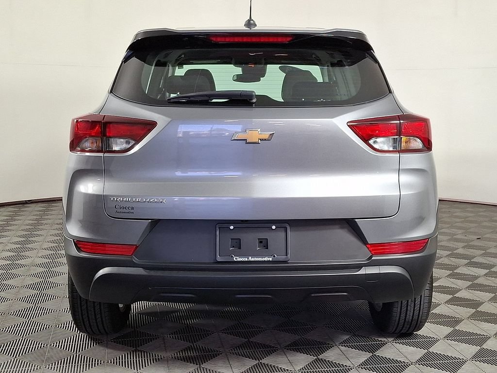 Used 2023 Chevrolet TrailBlazer LS FWD image 8
