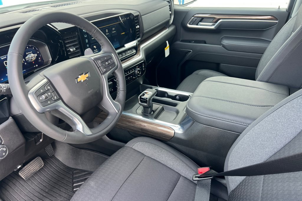 New 2026 Chevrolet Silverado 1500 LT image 7