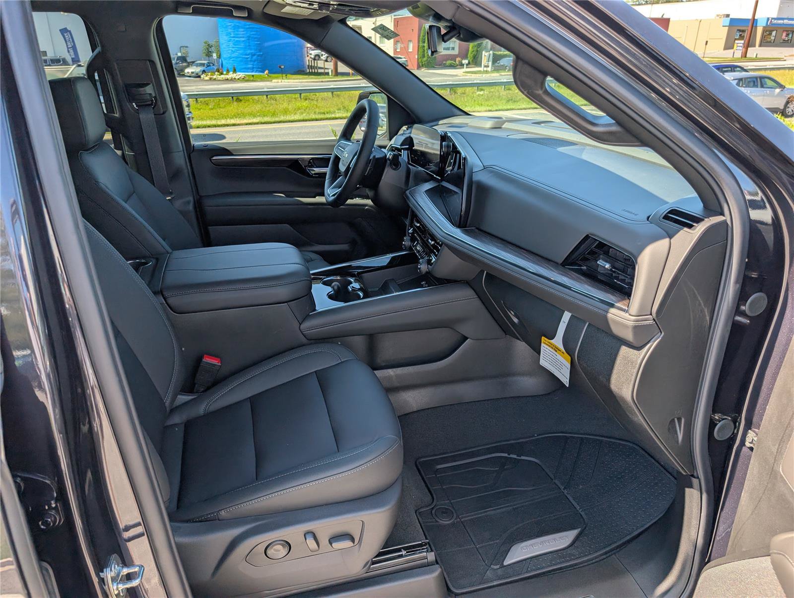New 2026 Chevrolet Tahoe LT w/ Comfort Package AWD/4WD image 7