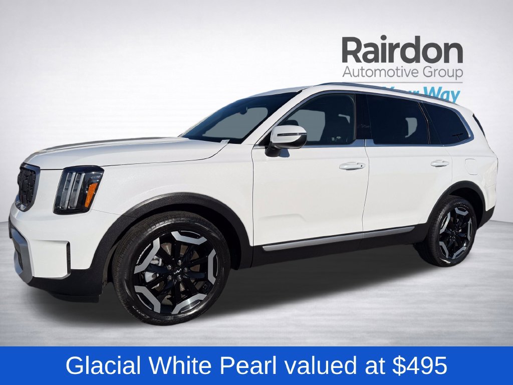 Certified 2024 Kia Telluride EX w/ EX Captain's Chair Package AWD/4WD image 3