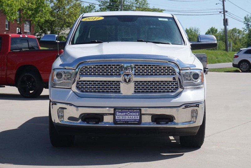 Used 2017 RAM 1500 Laramie w/ Convenience Group AWD/4WD image 8