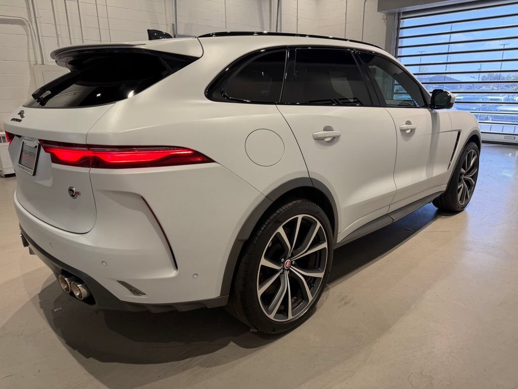 Used 2021 Jaguar F-PACE SVR AWD/4WD image 10