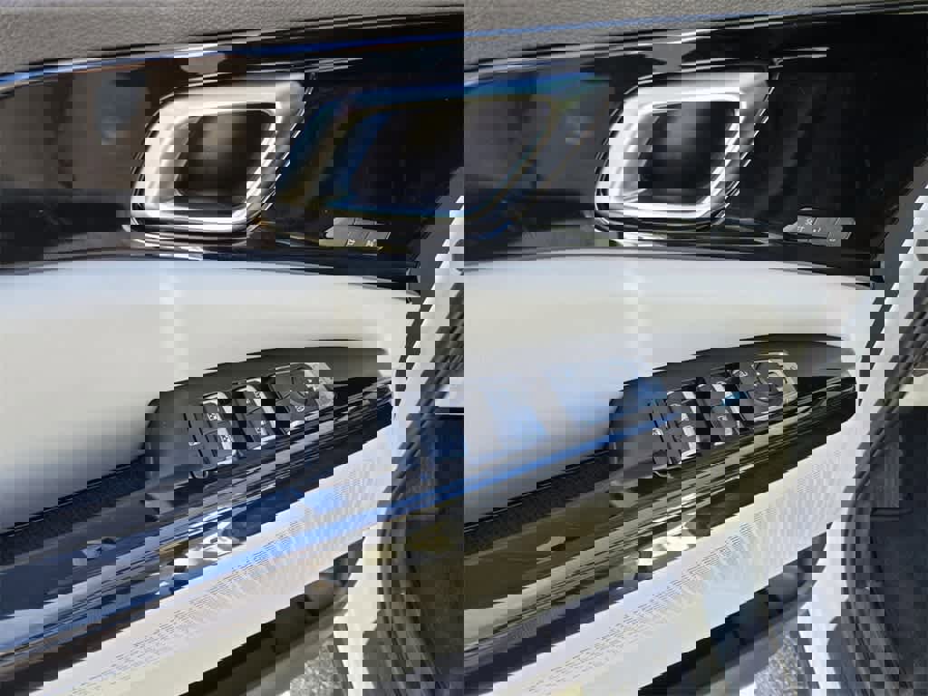 Used 2022 Kia Carnival SX image 18