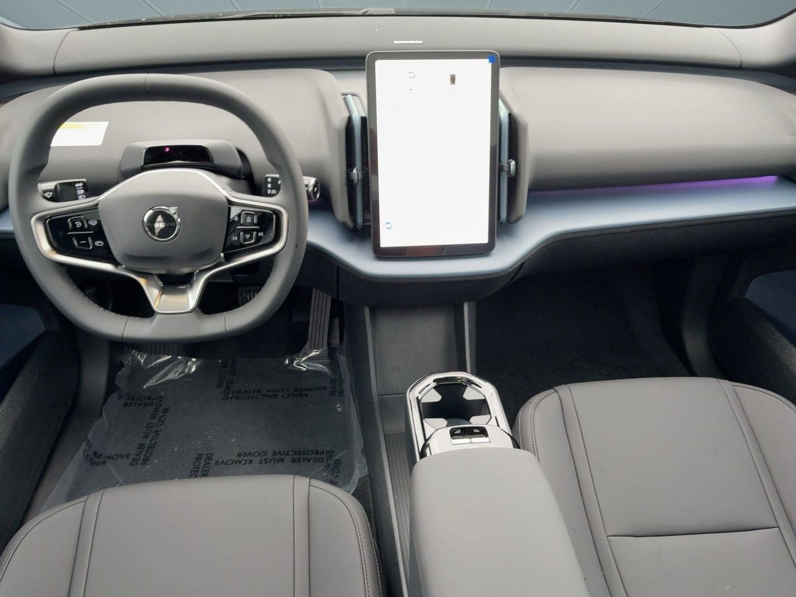 New 2026 Volvo EX30 Plus w/ Protection Package image 16