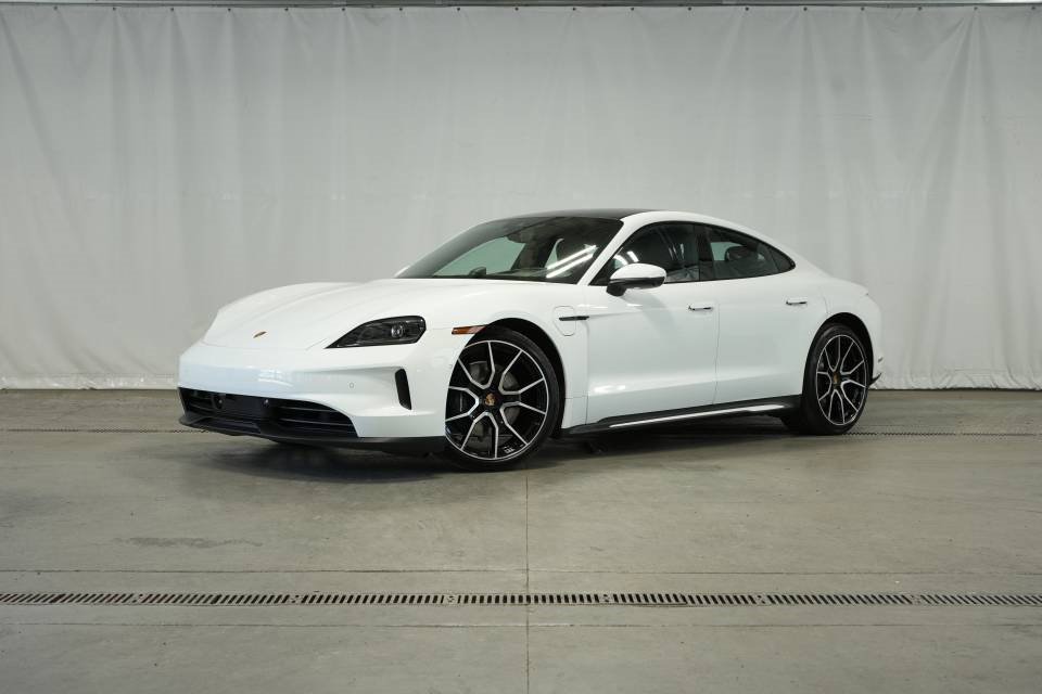 New 2025 Porsche Taycan image 1