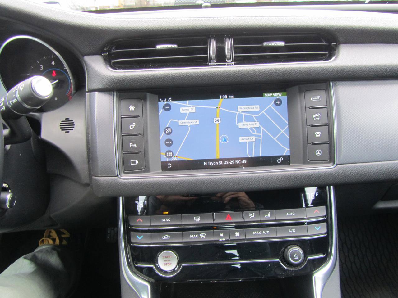 Used 2016 Jaguar XF R-Sport image 15