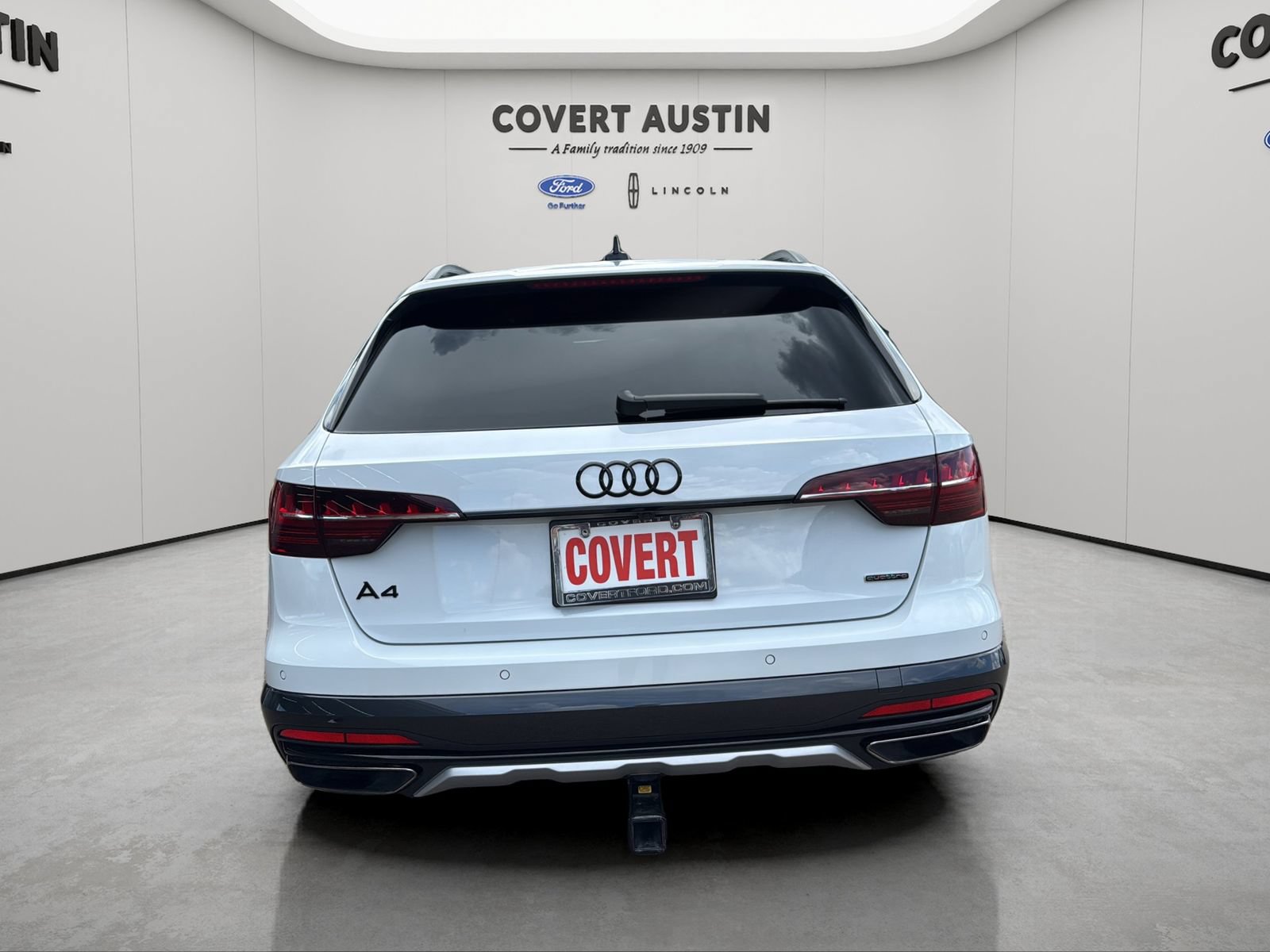 Used 2023 Audi A4 2.0T allroad Premium Plus AWD/4WD image 4
