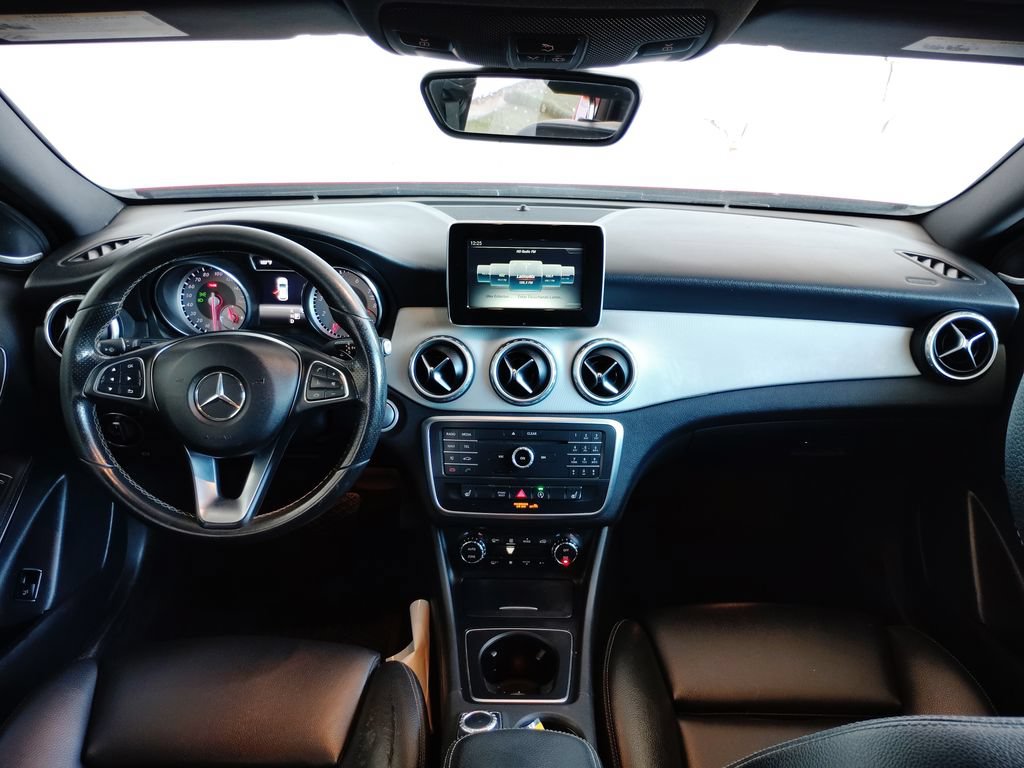 Used 2017 Mercedes-Benz GLA 250 w/ Premium Package image 34