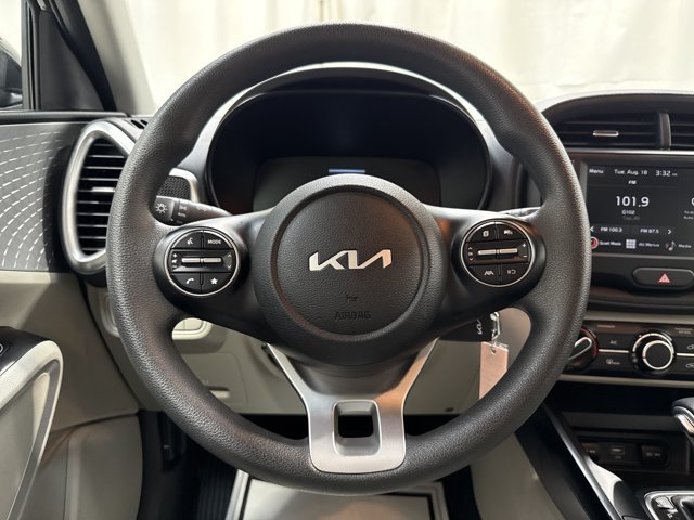 Certified 2025 Kia Soul LX w/ LX Technology Package FWD image 16