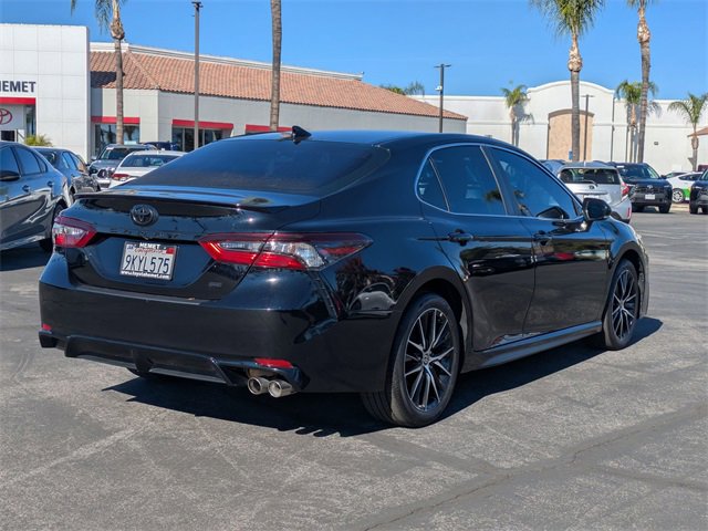 Used 2024 Toyota Camry SE image 5