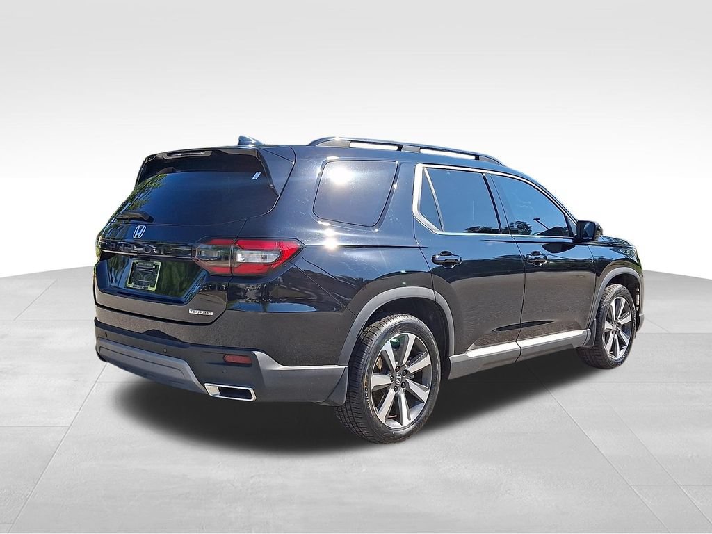 Used 2024 Honda Pilot Touring image 6