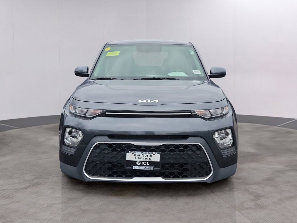 Used 2022 Kia Soul LX image 2