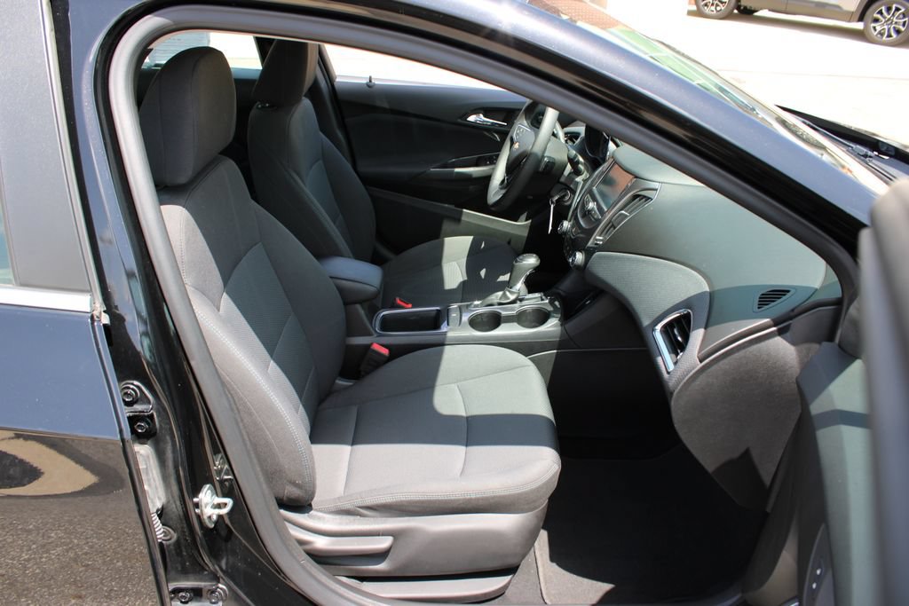 Certified 2018 Chevrolet Cruze LT FWD image 36