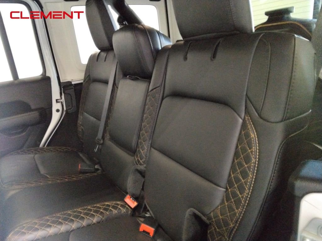 Used 2022 Jeep Wrangler Unlimited Sahara image 34