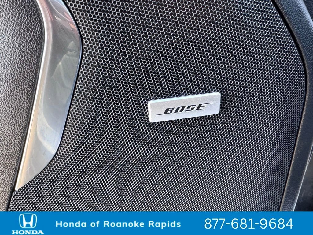 Used 2023 Chevrolet Suburban LT image 39