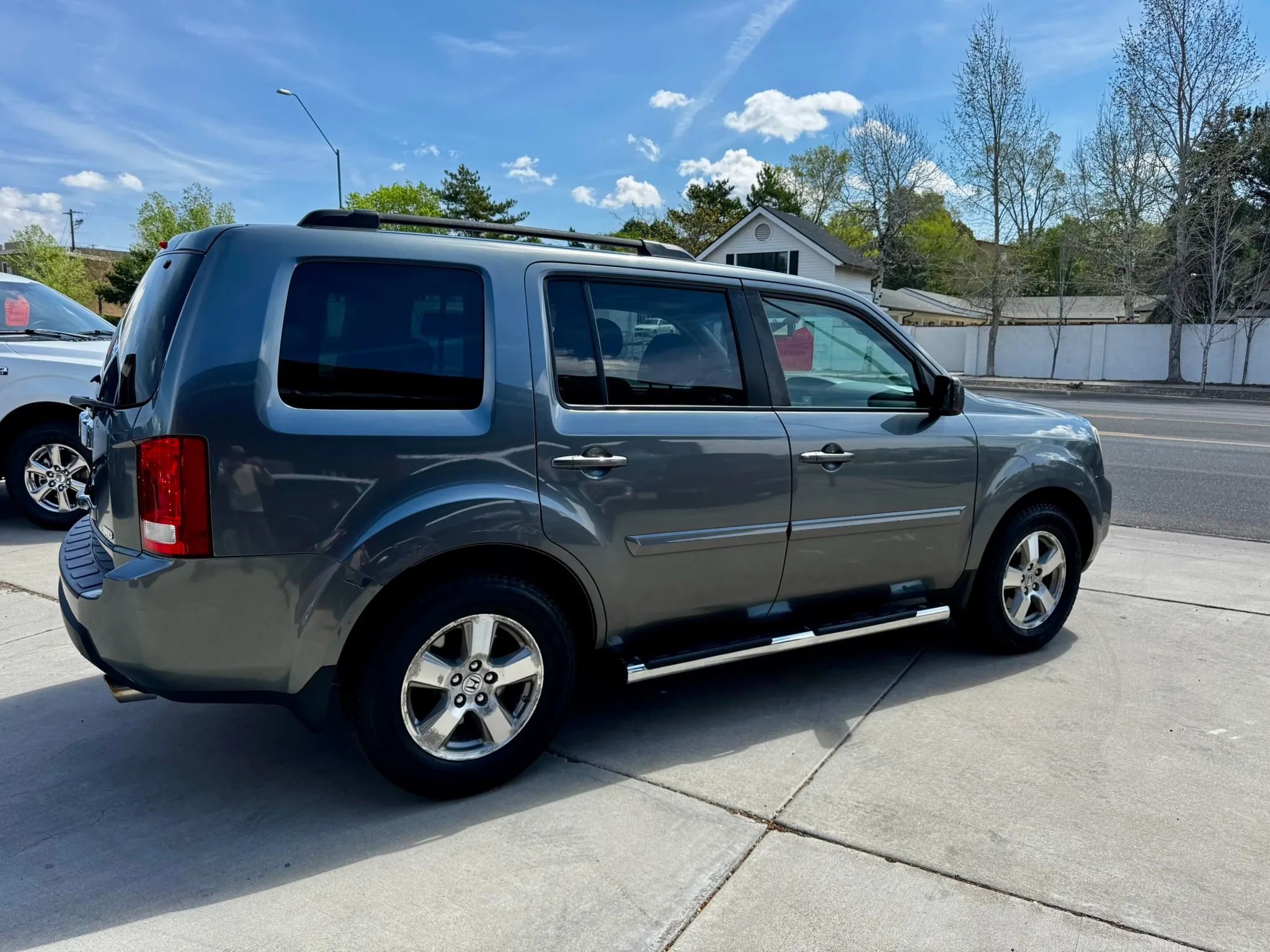 Used 2010 Honda Pilot EX-L image 4