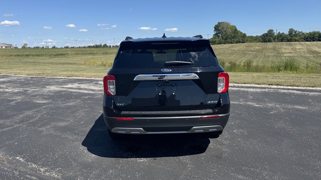 Used 2023 Ford Explorer XLT w/ Equipment Group 202A image 6