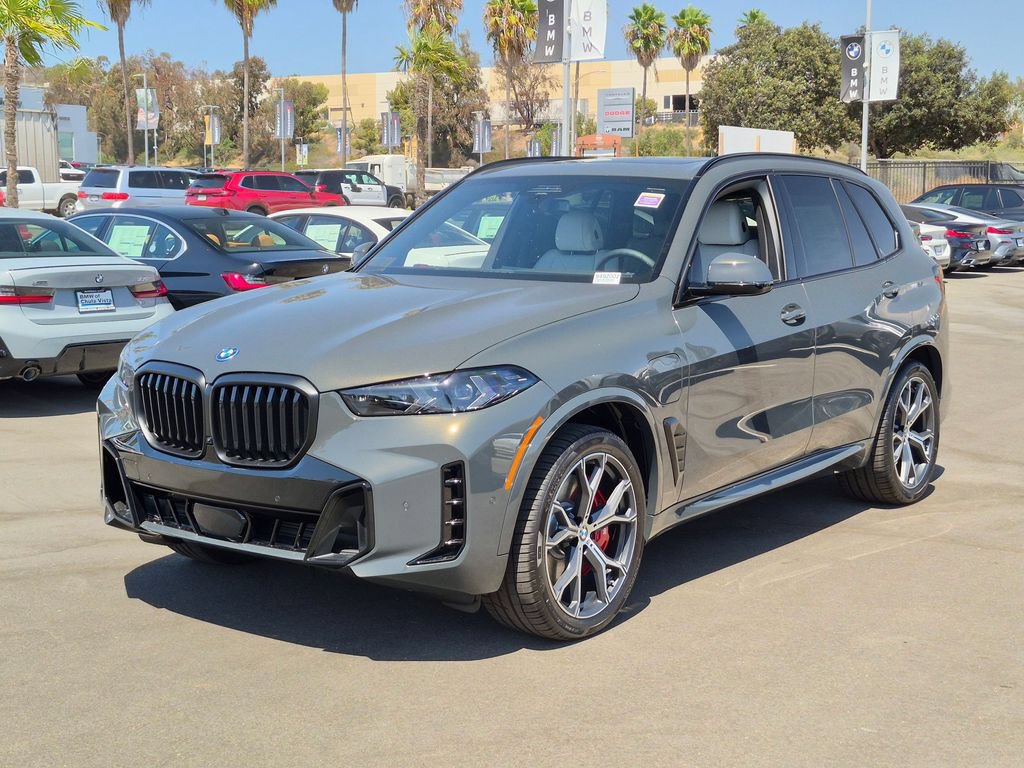 New 2026 BMW X5 xDrive50e w/ M Sport Package AWD/4WD image 2