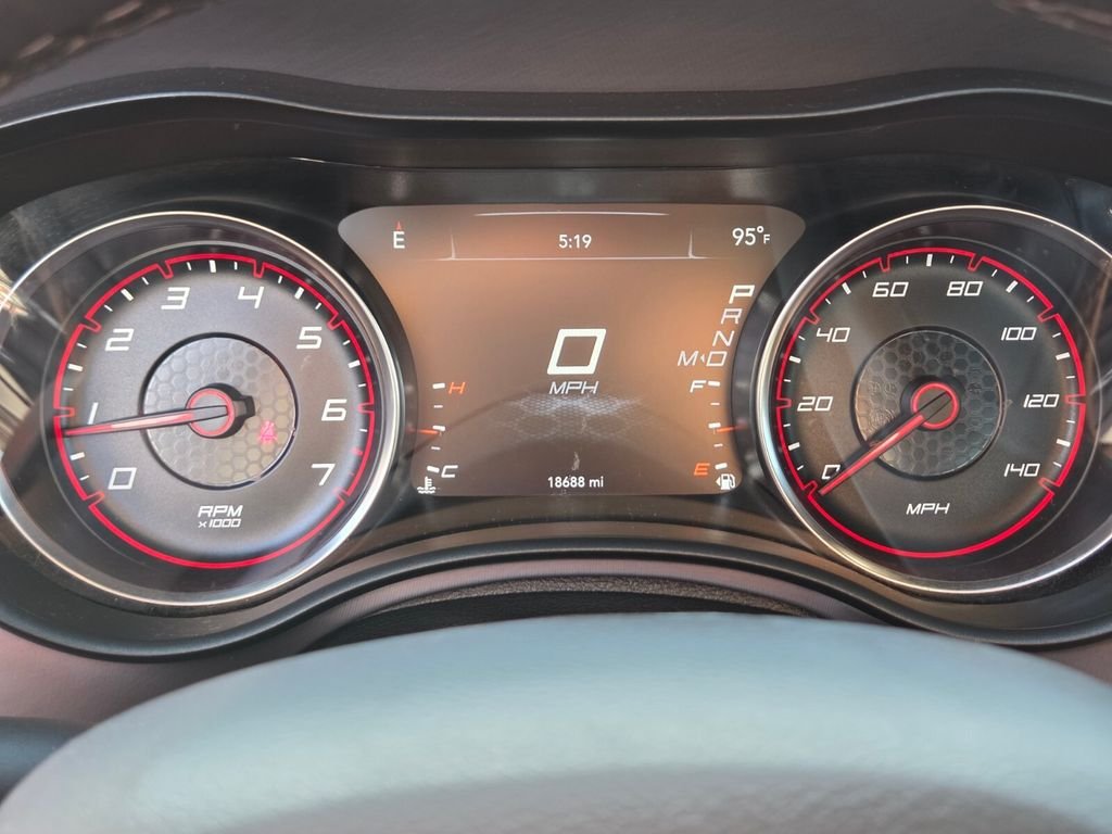 Used 2023 Dodge Charger SXT AWD/4WD image 27