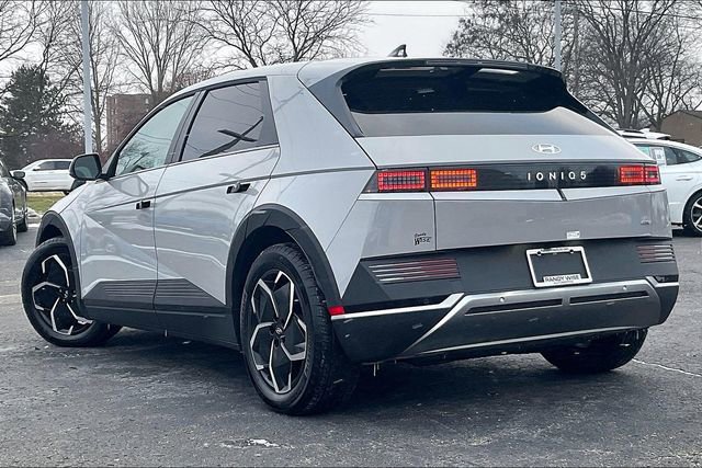 Certified 2024 Hyundai Ioniq 5 SE image 13