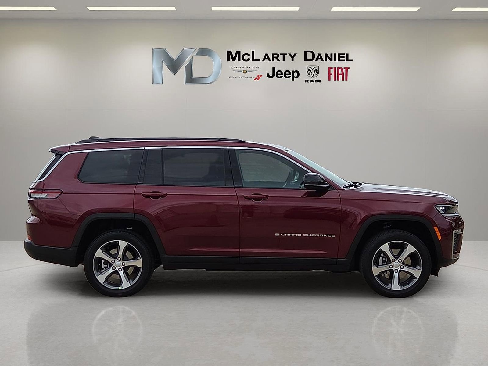 New 2026 Jeep Grand Cherokee L Limited AWD/4WD image 6