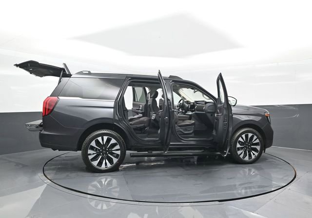 New 2025 Ford Expedition Platinum image 41