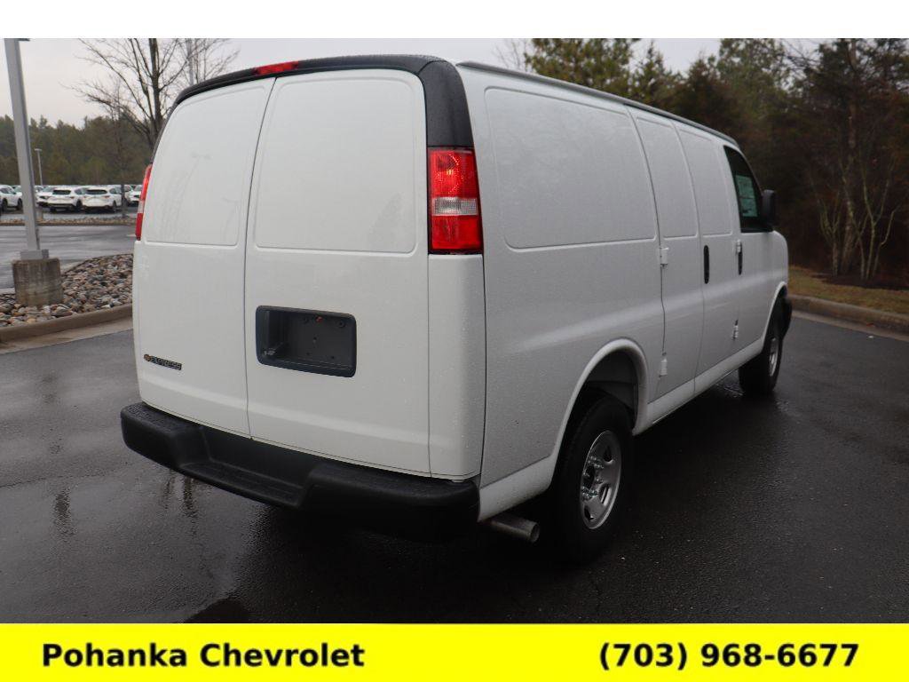 New 2026 Chevrolet Express 3500 RWD image 7