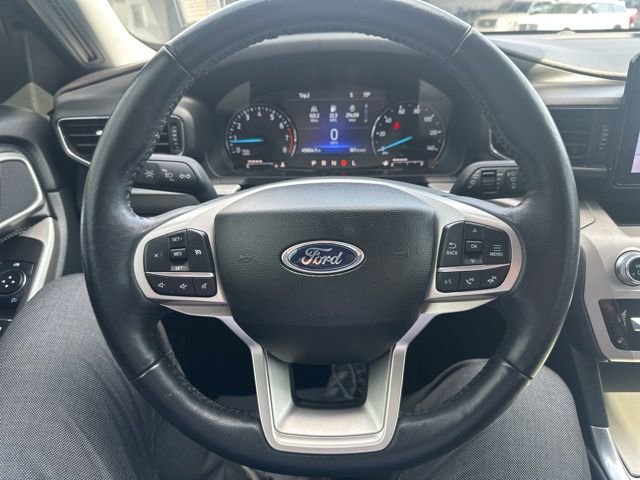Used 2023 Ford Explorer XLT w/ Equipment Group 202A RWD image 35