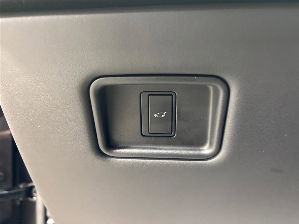 Used 2024 Land Rover Range Rover Sport SE image 21