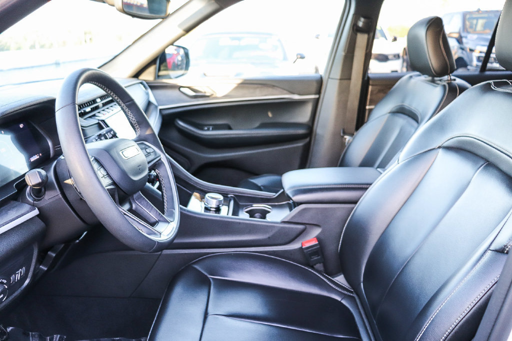 Used 2024 Jeep Grand Cherokee Limited RWD image 20