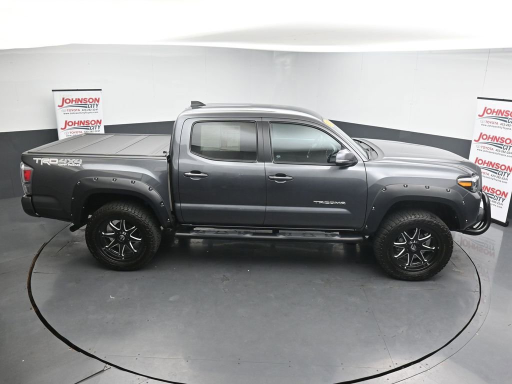 Used 2022 Toyota Tacoma TRD Off-Road w/ Technology Package image 31