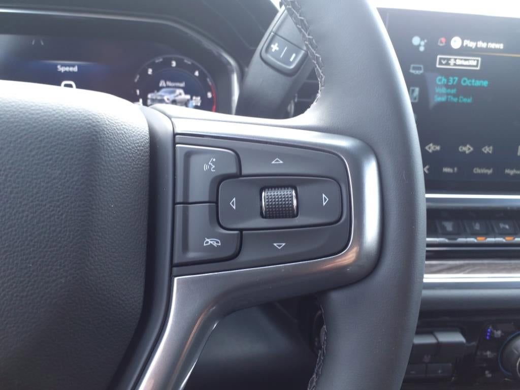 Used 2024 Chevrolet Silverado 2500 LTZ w/ LTZ Convenience Package image 22