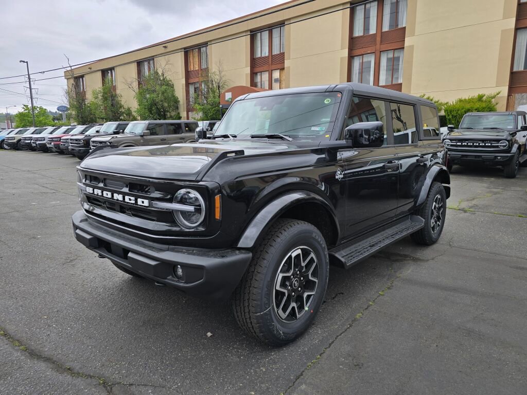 New 2026 Ford Bronco Outer Banks