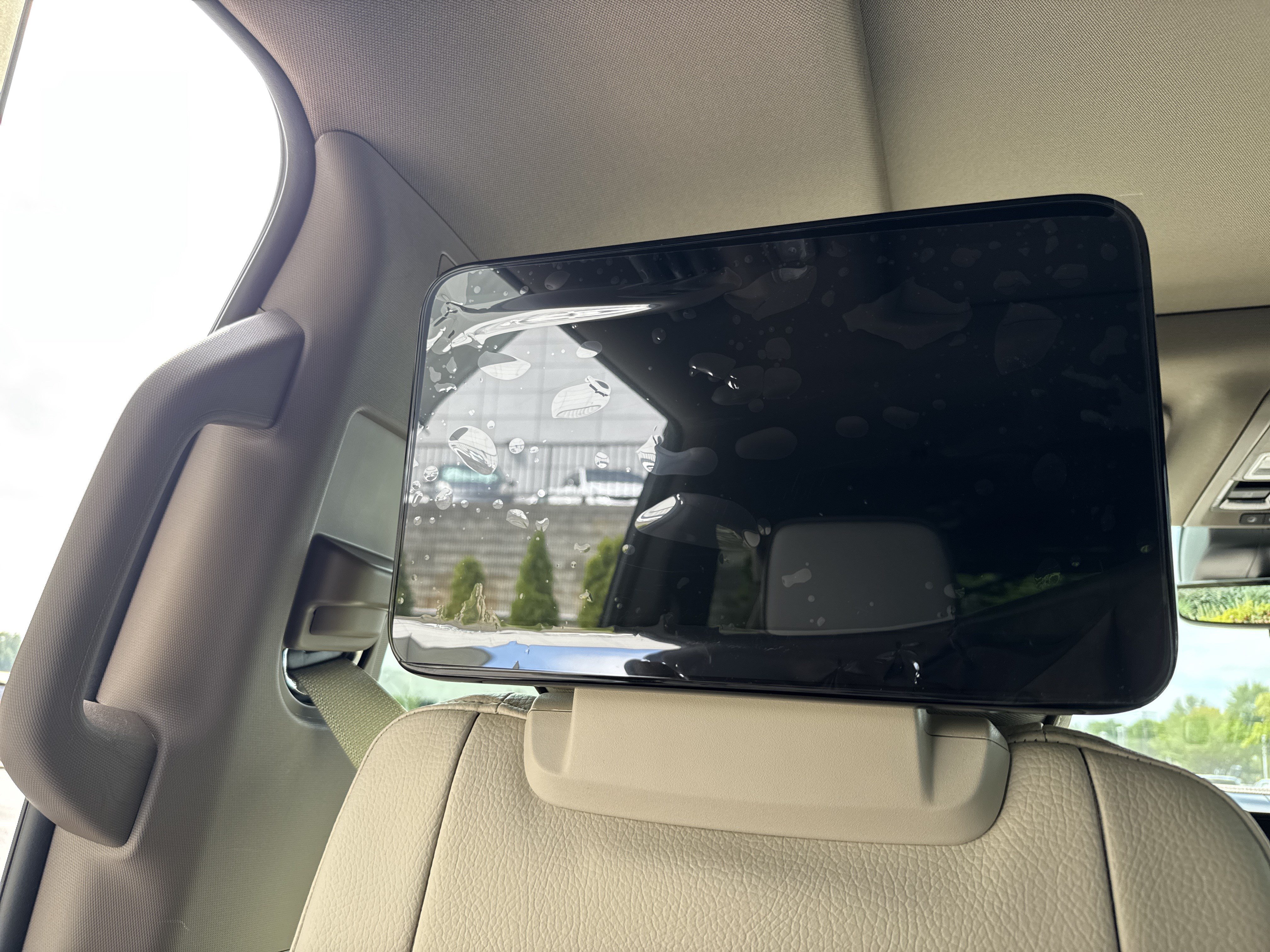 New 2026 GMC Yukon XL Denali w/ Denali Reserve Package RWD image 30