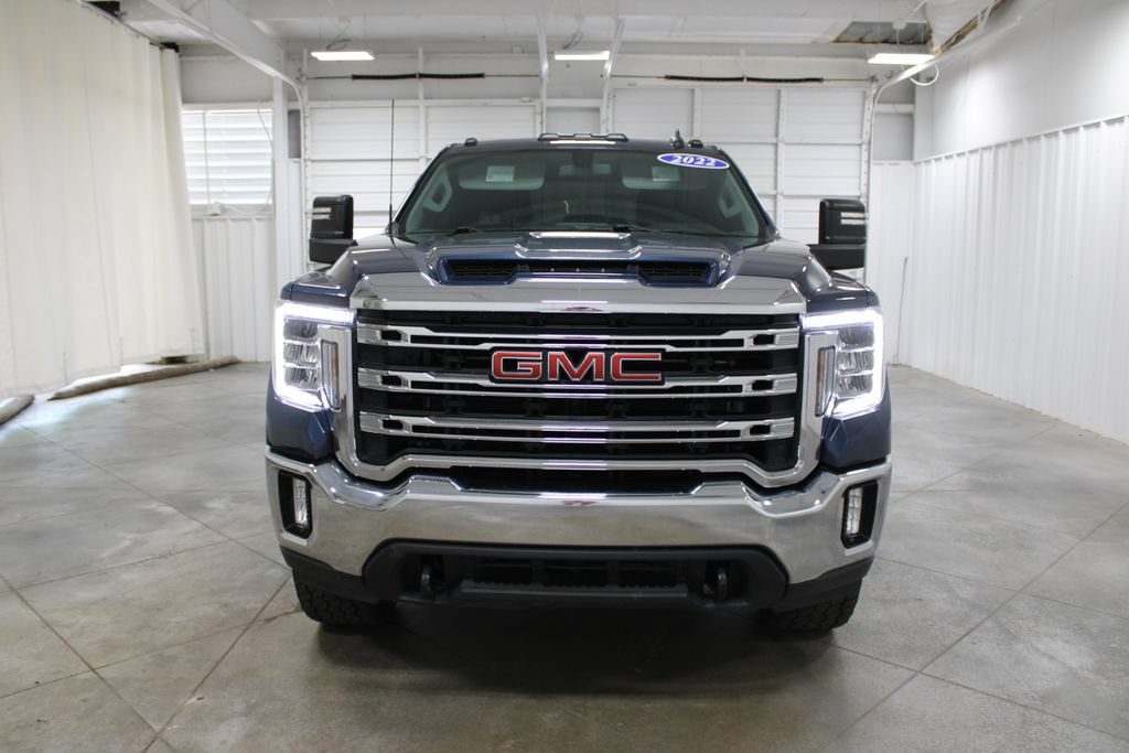 Used 2022 GMC Sierra 3500 SLE w/ SLE Convenience Package AWD/4WD image 3