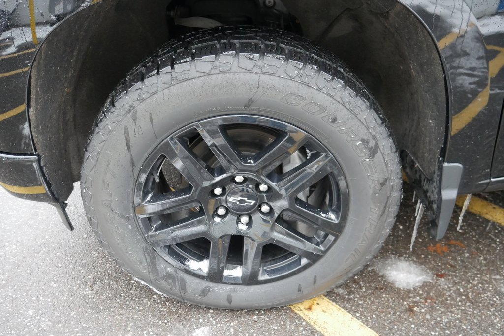 Used 2022 Chevrolet Silverado 1500 RST w/ LPO, Dark Essentials Package image 32