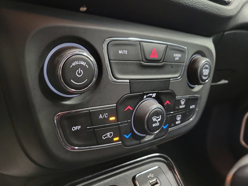 Used 2018 Jeep Compass Limited AWD/4WD image 20