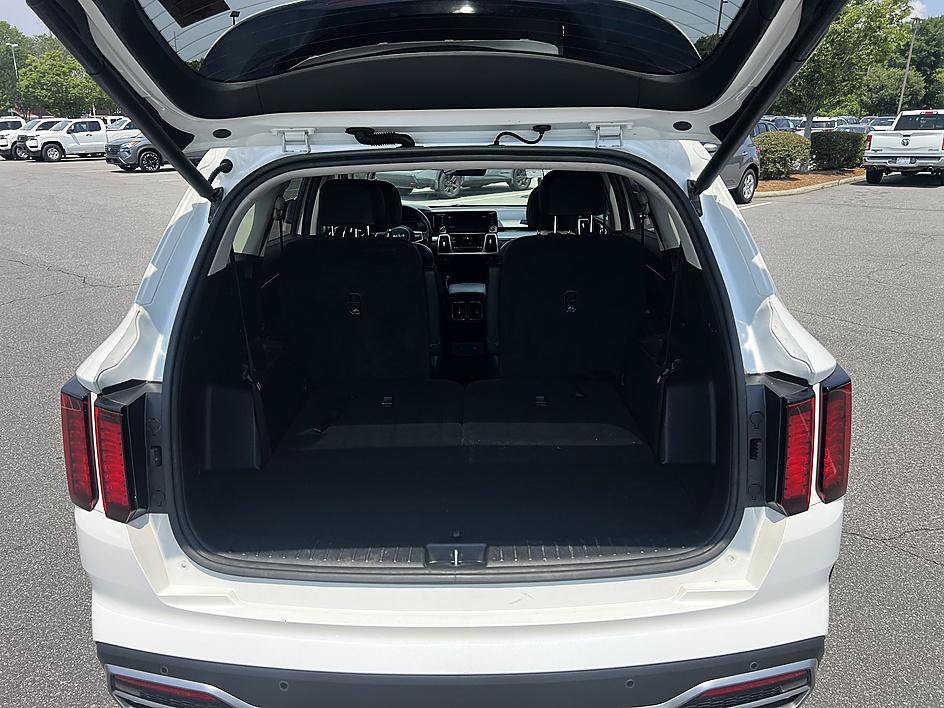Used 2022 Kia Sorento EX w/ Panoramic Sunroof Package FWD image 15