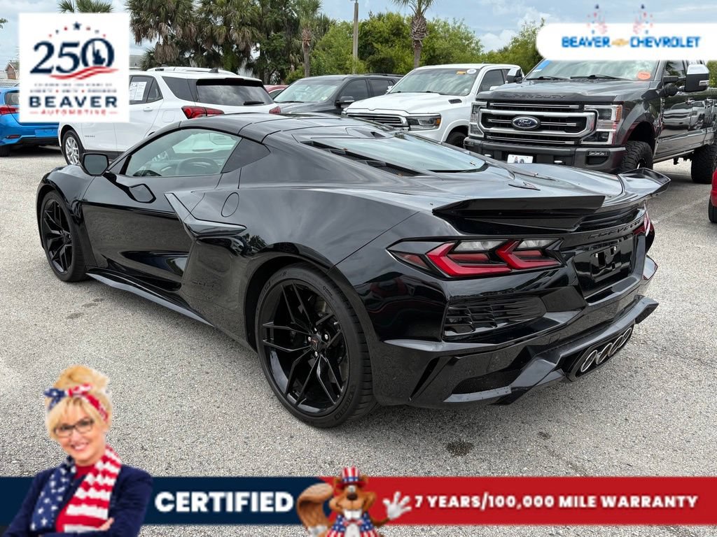 Used 2025 Chevrolet Corvette Z06 RWD image 5