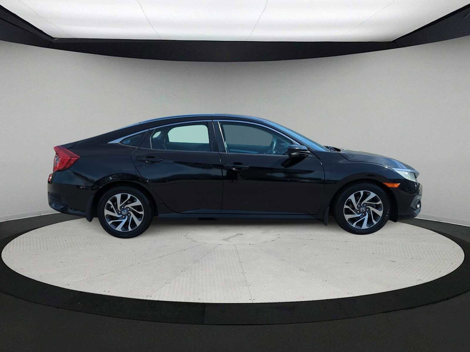 Used 2016 Honda Civic EX image 9