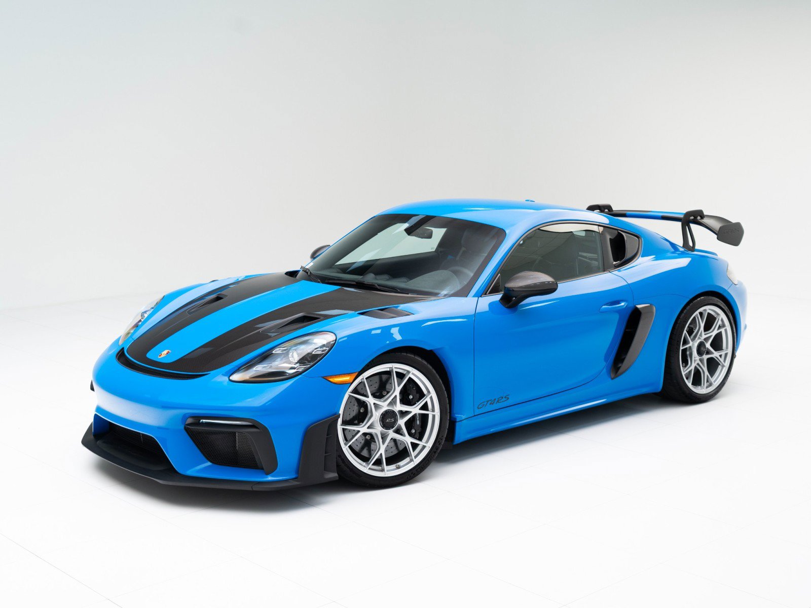 Certified 2025 Porsche 718 Cayman GT4 RS image 1