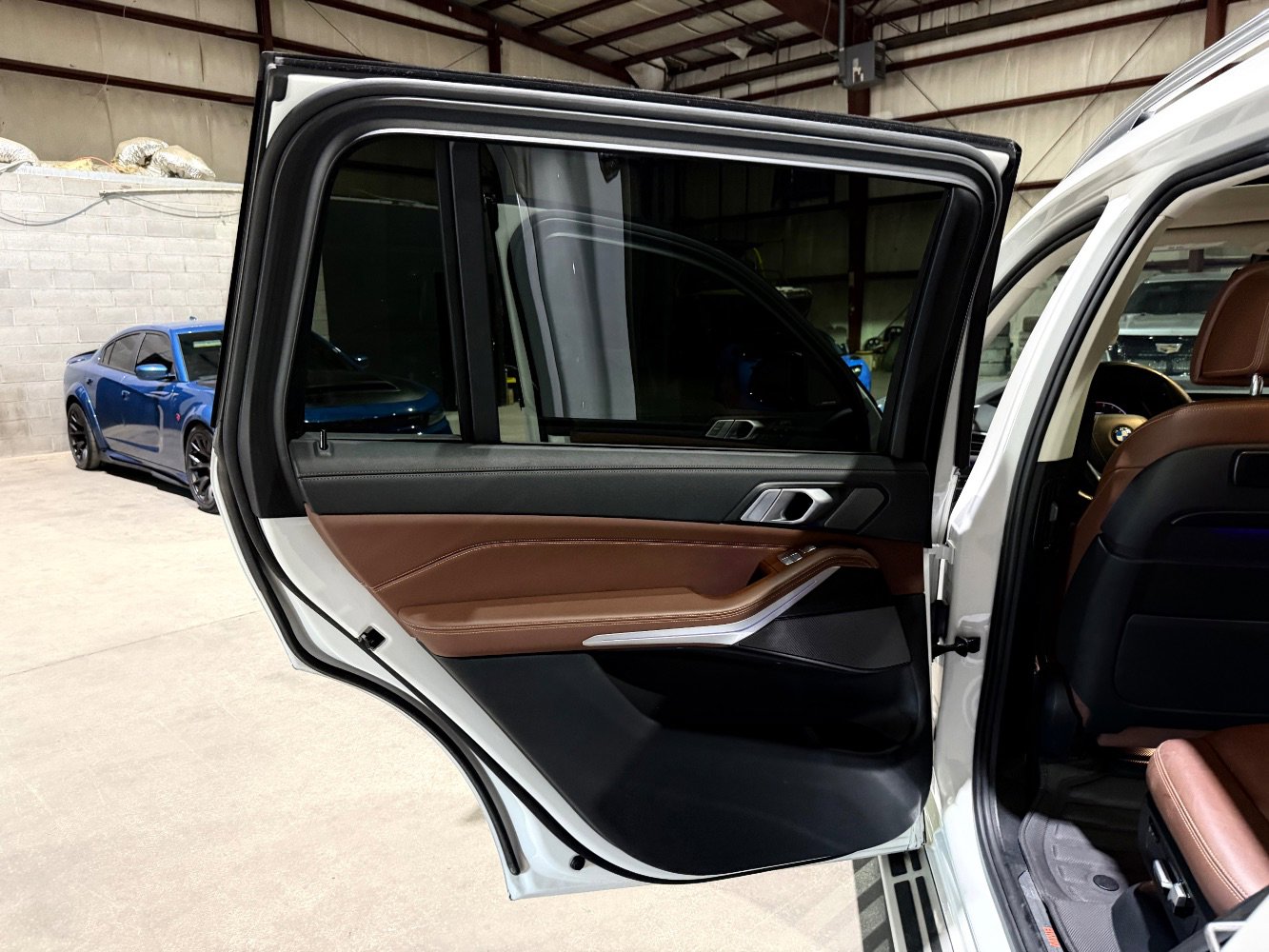 Used 2020 BMW X7 xDrive40i w/ Premium Package AWD/4WD image 15
